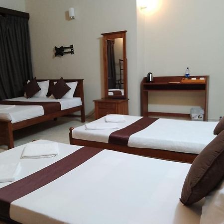 Mercuryfm 103 Guest House - Colombo 3 Exterior photo